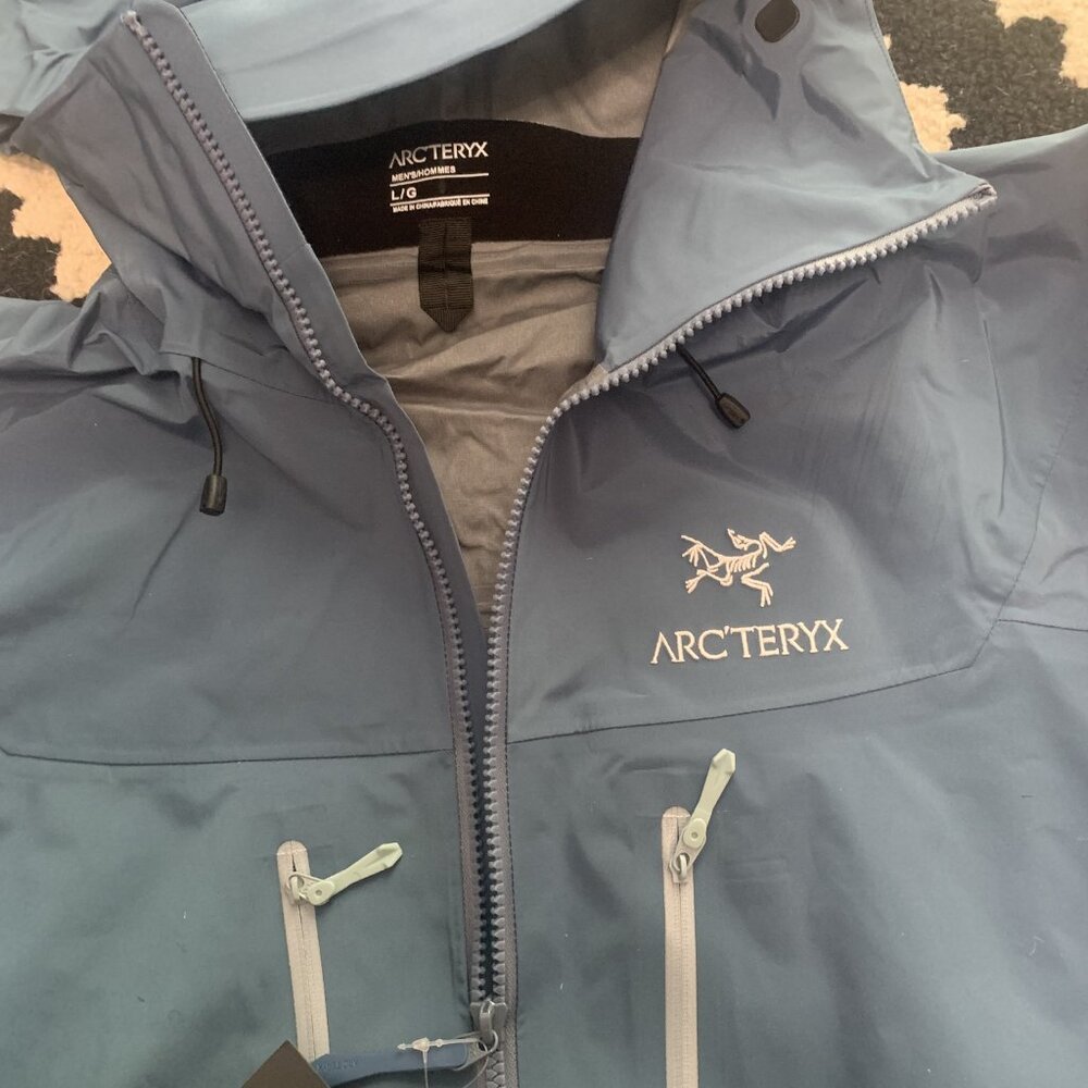 Arcteryx SV Jacket Men's Size Large - Picture 5 of 5
